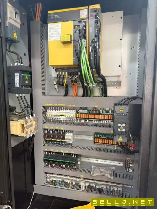 2024年准新南通国盛GMF2716T龙门数控铣床一台，发那科.