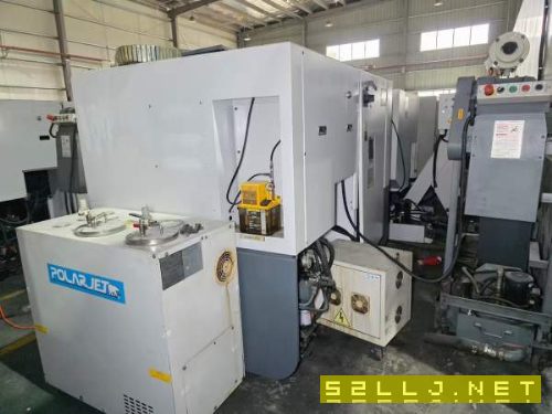 台湾原装进口东台TCS2000数控车床，8寸液压卡盘，回转.