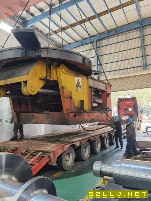 焊接回转工作台，直经5x5米，承重1OO吨，德国进口2003.