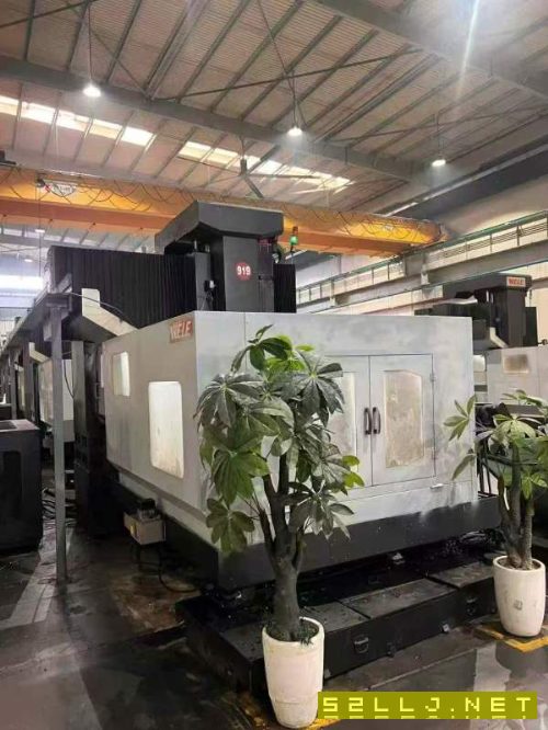 同款20多台。威立2米龙门，工作台1.5x2米。门宽1.7米.