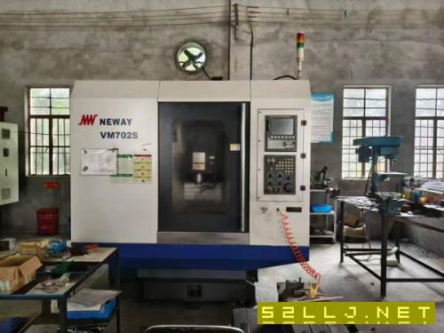 纽威702立式加工中心纽威650立式加工中心,成色非常新.