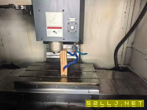 纽威702立式加工中心纽威650立式加工中心，成色非常新.