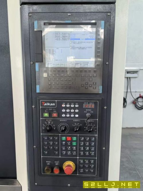 准新台群1165，发那科系统，主轴直连12000转，带24把.