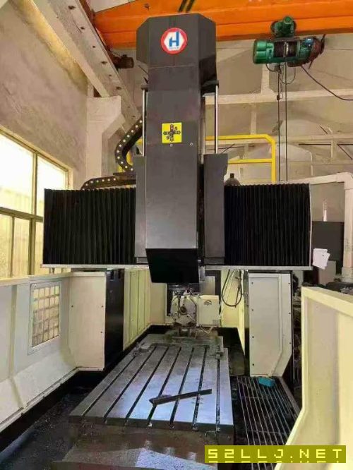 常州工厂刚买下华群2015龙门加工中心