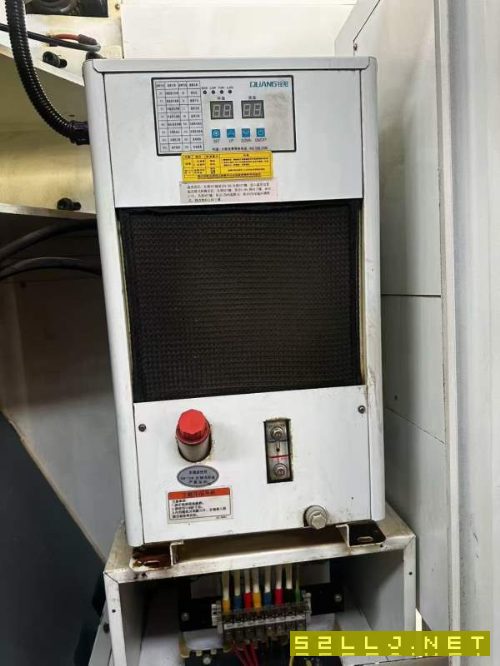 巨高VL850B立式加工中心三轴线轨.三菱M80系统BT40主轴.