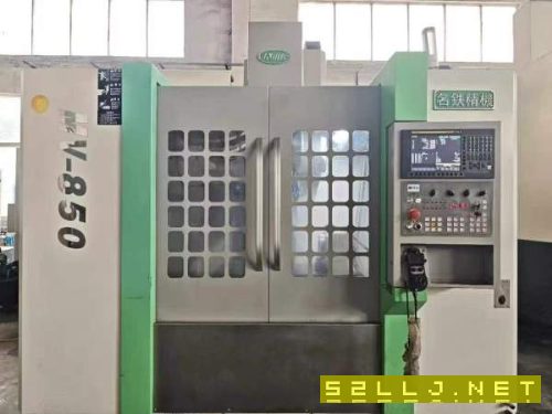 昆山仓库大量现货出售需要的客户联系大量求购数控设备.