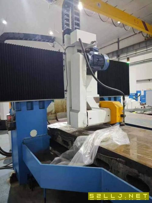 溧阳工厂还有一台杭州2512龙门平面磨工作台2500/1250.