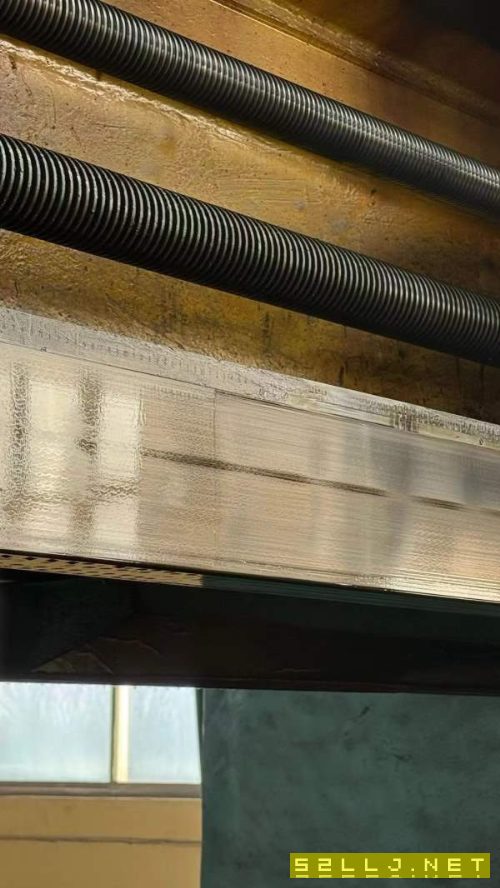 2013年产,贵州东方机床,x2120D,长8米,宽2米,高3..