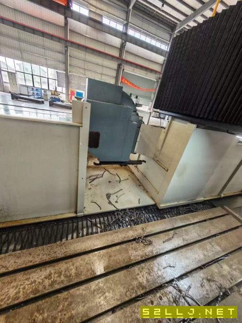 宁波海天3260龙门准新机发那科系统22年11月出厂工作台.