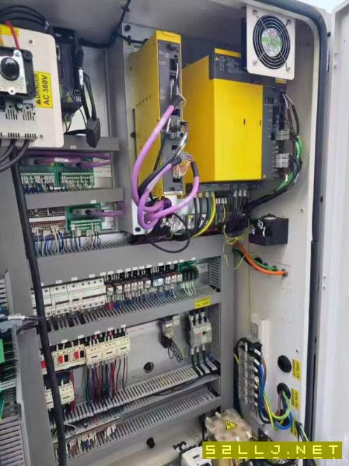 台湾东台精机TCS-2500u数控车床，10寸中空卡盘，主电.