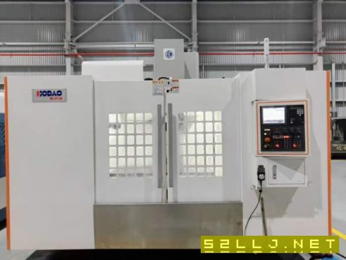 新到一台2022年厚道VF138加工中心，三菱M80系统，BT40.