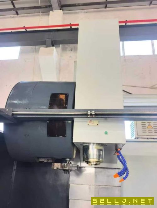 沈阳1370，主轴BT50齿轮箱两线一硬轨道，24把刀库带链.