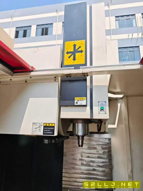 2018年华特855加工中心,便宜好用!系统:三菱M80系统.