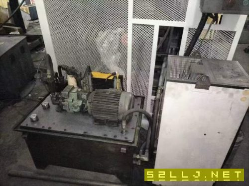 海天卧式镗铣100H海天1米卧加一台，型号:HTM-100H/d