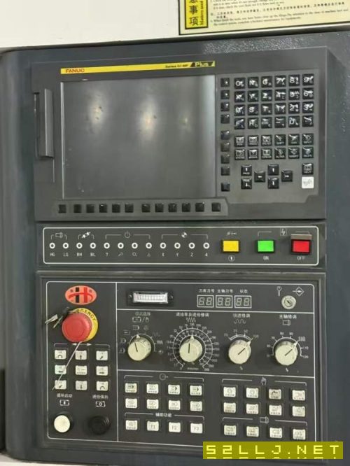 上海衡旭630卧加,3轴滚柱线轨,50主轴,24把刀臂刀库.