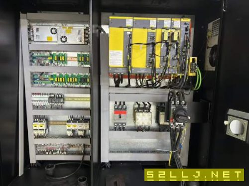 大金3320龙门,编号0108号工作台1.7米3.3米,门宽2米.