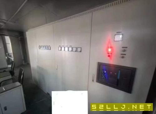 出售：4000吨锻造油压机一台，移动工作台，开口高度34.