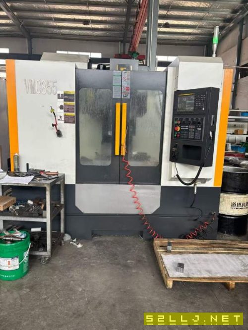 刚刚拿下准新机：2025年10月浙江纳迪克855加工中心，.