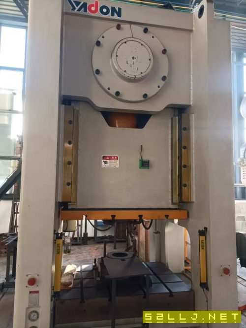 一台1000吨，舒勒产，2台400吨，扬力产，全新机，3台.