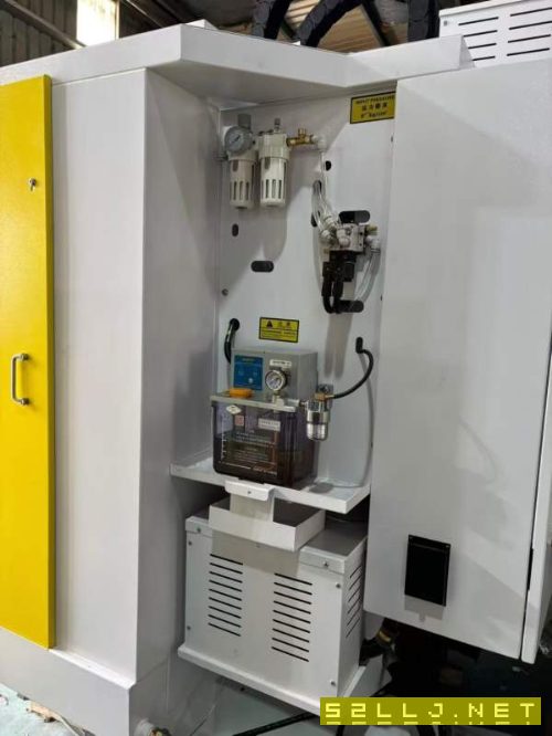 新到同款10台华创智能700钻攻中心，全套新代系统，200.