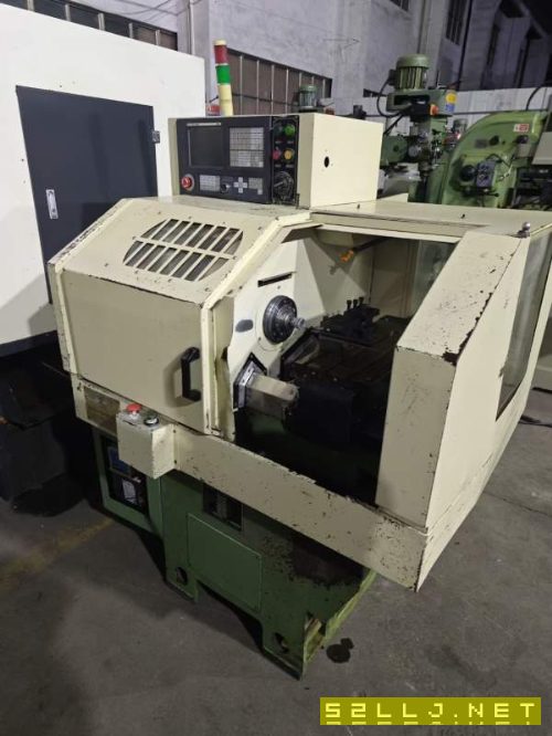 精品小数控车床给钱就卖