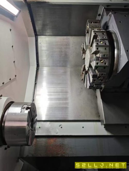 威亚E200C数控车发那科系统,8寸液压卡盘,12工位伺服.