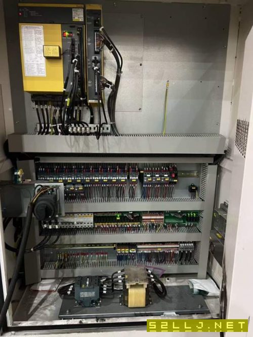 纽威1525数控龙门,工作台2600/1500mm,门宽1800mm,.