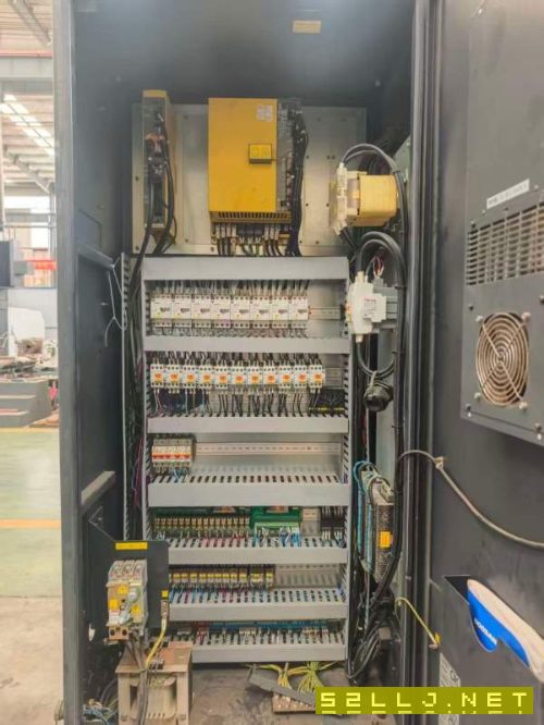 刚买两台斗山515加工中心，带中心出水，行程相当于1米.