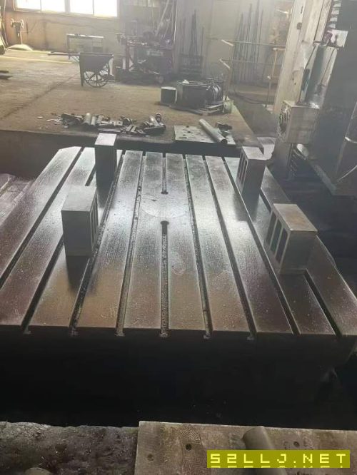 刚买下，全款已付青岛腾辉6913数控落地镗，行程：36米.