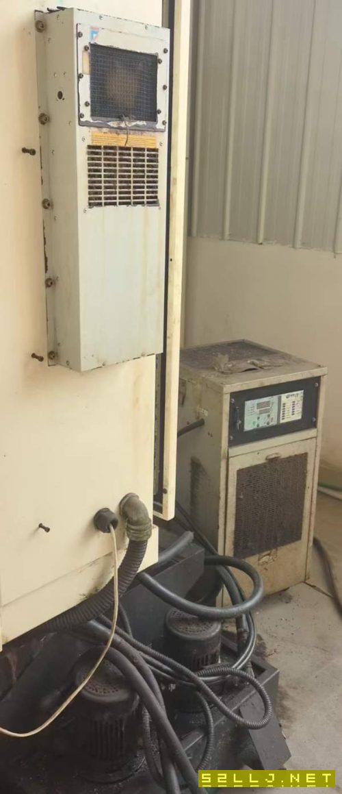 台湾力劲500钻工中心，三菱m70系统，带一套170台湾四.