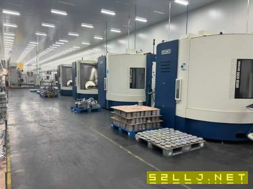 同款四台，格劳勃GA550卧式五轴加工中心。机器准新机.