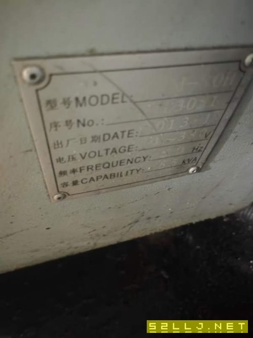 在位出售两台同款2013年产海天800双工位卧加，硬轨机.