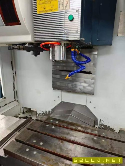 台湾省俊育V6立加高速机，三菱系统，罗毅主轴12000转.