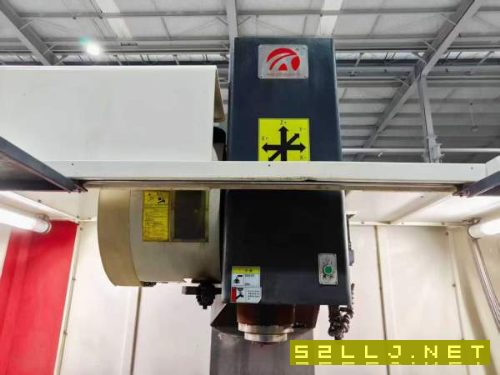 一台2022年12月浙江华特1060重型加工中心，两线一硬床.