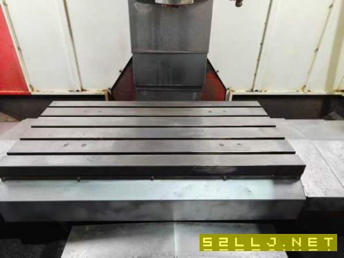 一台2022年12月浙江华特1060重型加工中心,两线一硬床.