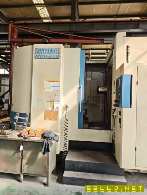 台湾大立630卧加，回转交换双工位，BT50齿轮头，三轴.