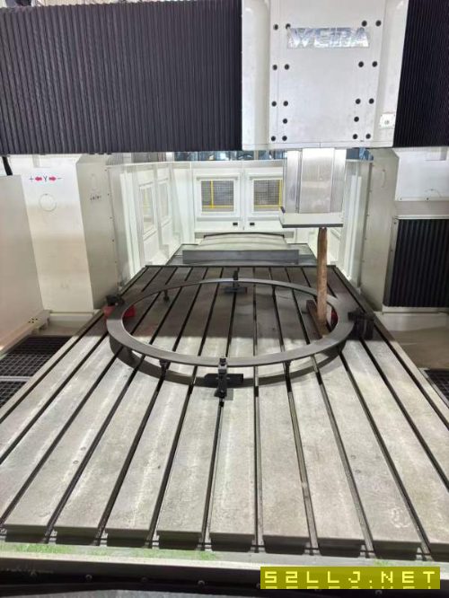 威达4028满配龙门加工中心,工作台2.5米4米,门宽2.8.