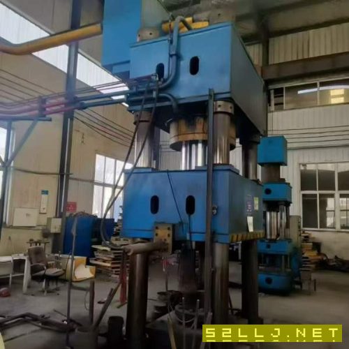 在位出售1000吨锻造机。安装少用。朋友着急出售。成色.