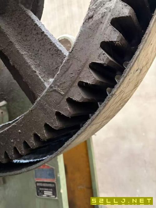 杨力和星火63吨冲床两台,低价批发