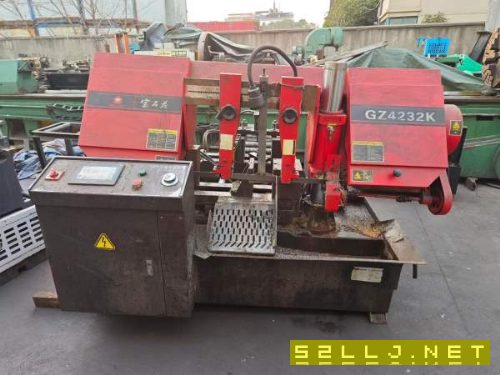 刚刚到货:精品宝石花4232数控锯床低价出售