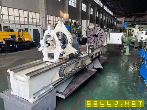 刚刚到货新款大连61803米车床，精品，感兴趣老板抓紧.