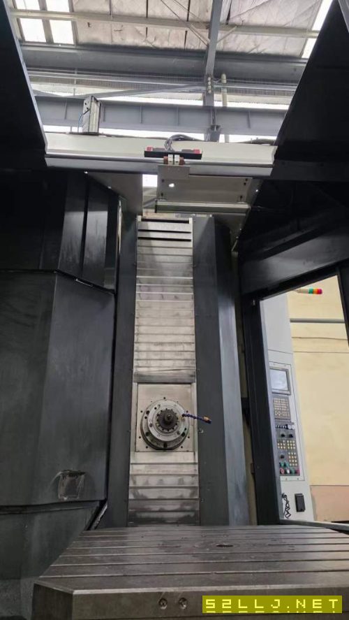 纽威1米单工位卧加。型号HM1006H单工位卧加，发那科系.
