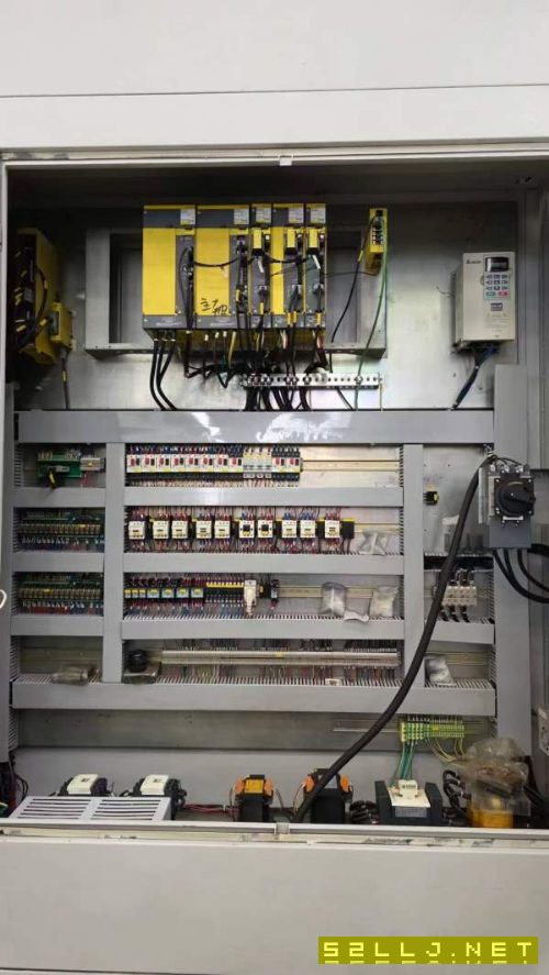 纽威1米单工位卧加。型号HM1006H单工位卧加，发那科系.