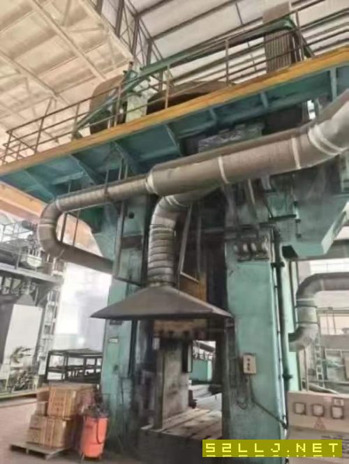 双盘摩擦8000吨。