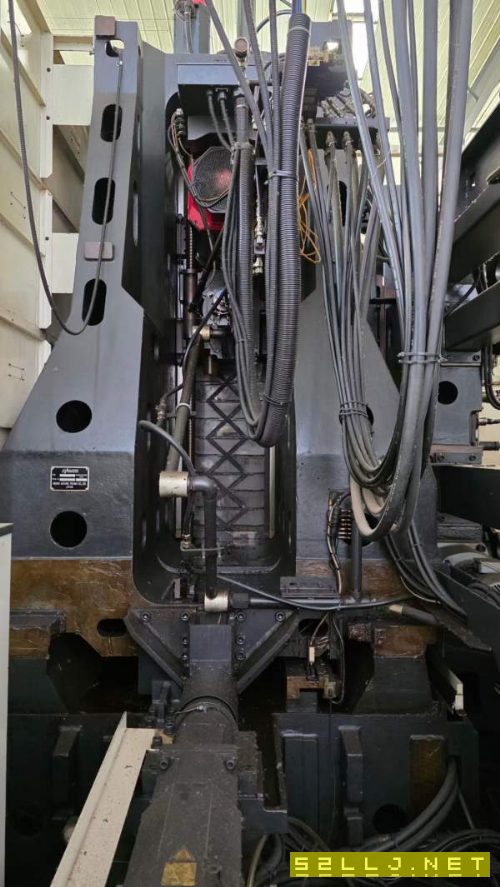 新泻800卧加，日本原装进口，双工位，双伺服刀库62把.