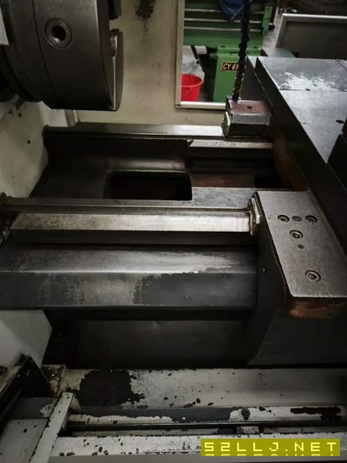 重庆二机6150数控车床，长度1米，广数980tdi系统，导.