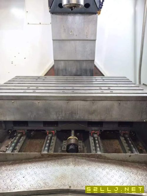 新到一台2023年重型两线一硬良将1580数控铣,Y轴4导轨.