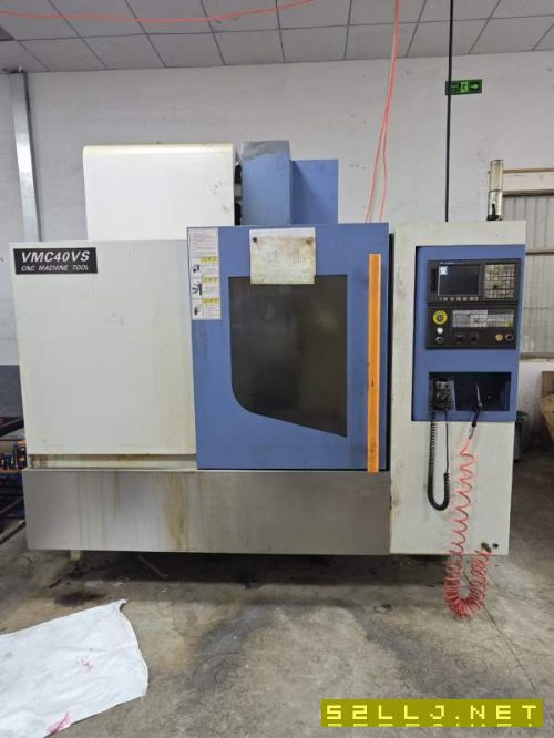 刚刚买下南京尚准640加工中心,三线轨,广数系统,精.