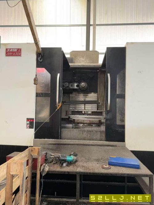 新定乔峰630单台卧加，工作台630630，三轴行程1300950.