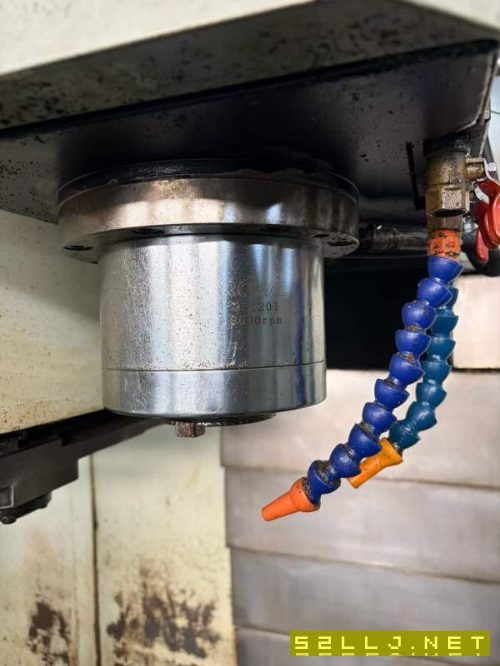 佛威1062三轴线轨,罗毅主轴8000转带油冷机,圣杰24把.